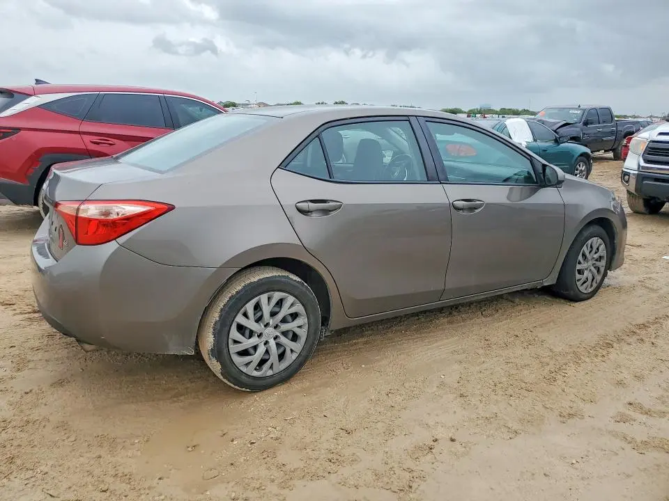 2017 TOYOTA COROLLA LE  