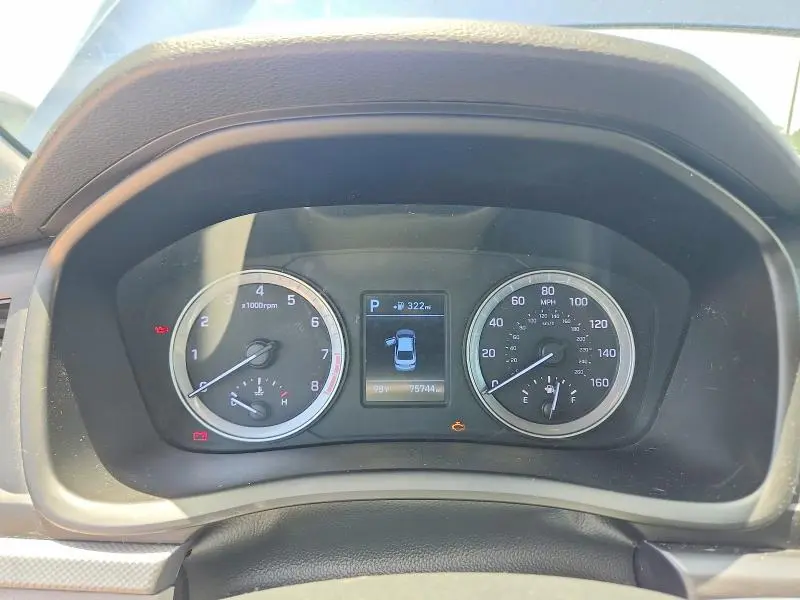 2019 HYUNDAI SONATA SE  