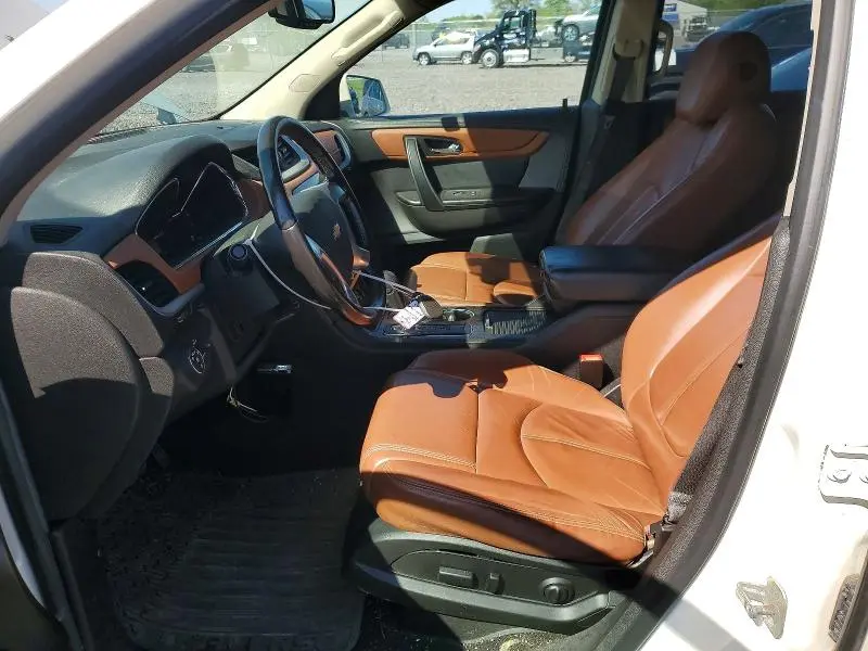 2015 CHEVROLET TRAVERSE LT  