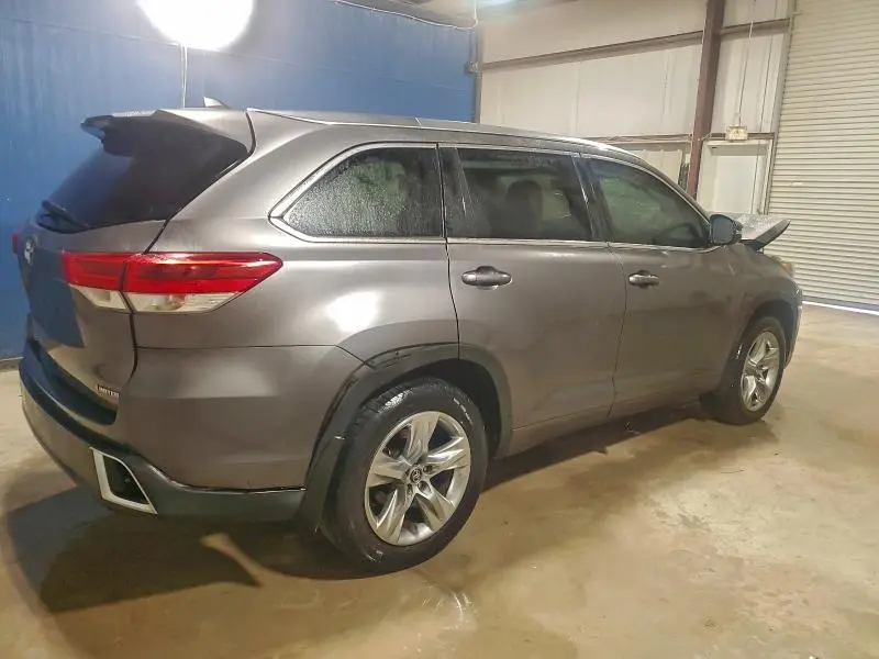 2017 TOYOTA HIGHLANDER LIMITED  