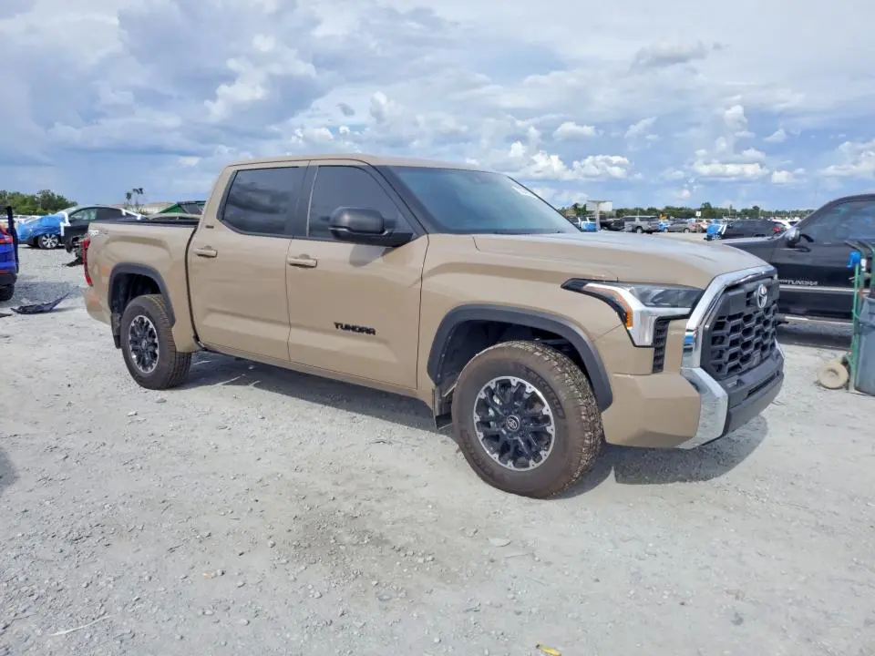 2026 TOYOTA TUNDRA SR5  