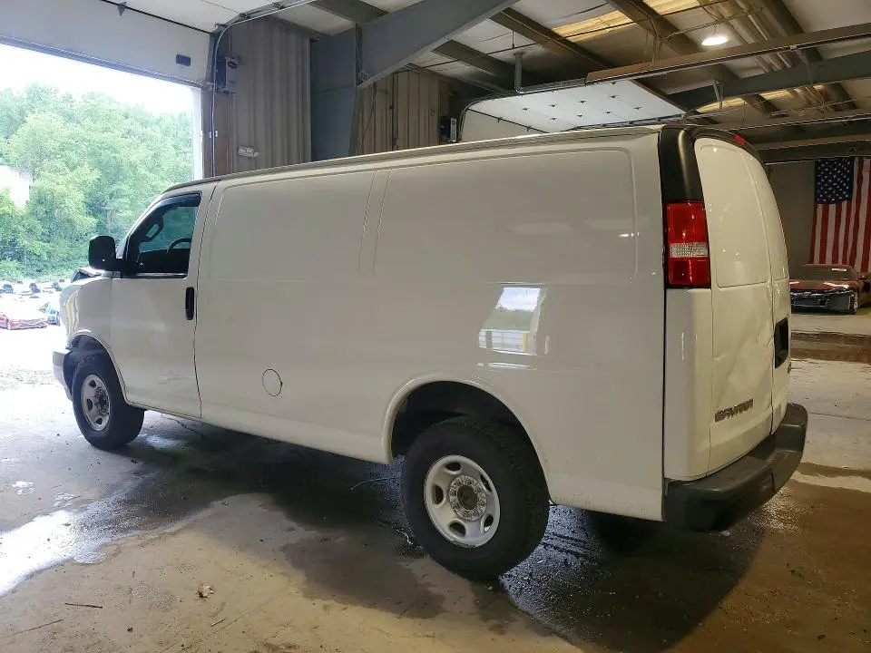 2023 GMC SAVANA G2500  