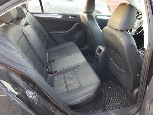 2013 VOLKSWAGEN JETTA SE  