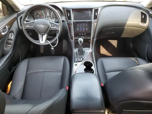 2018 INFINITI Q50 LUXE  