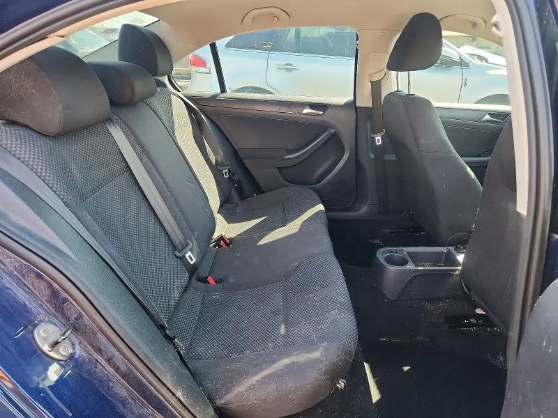 2011 VOLKSWAGEN JETTA BASE  