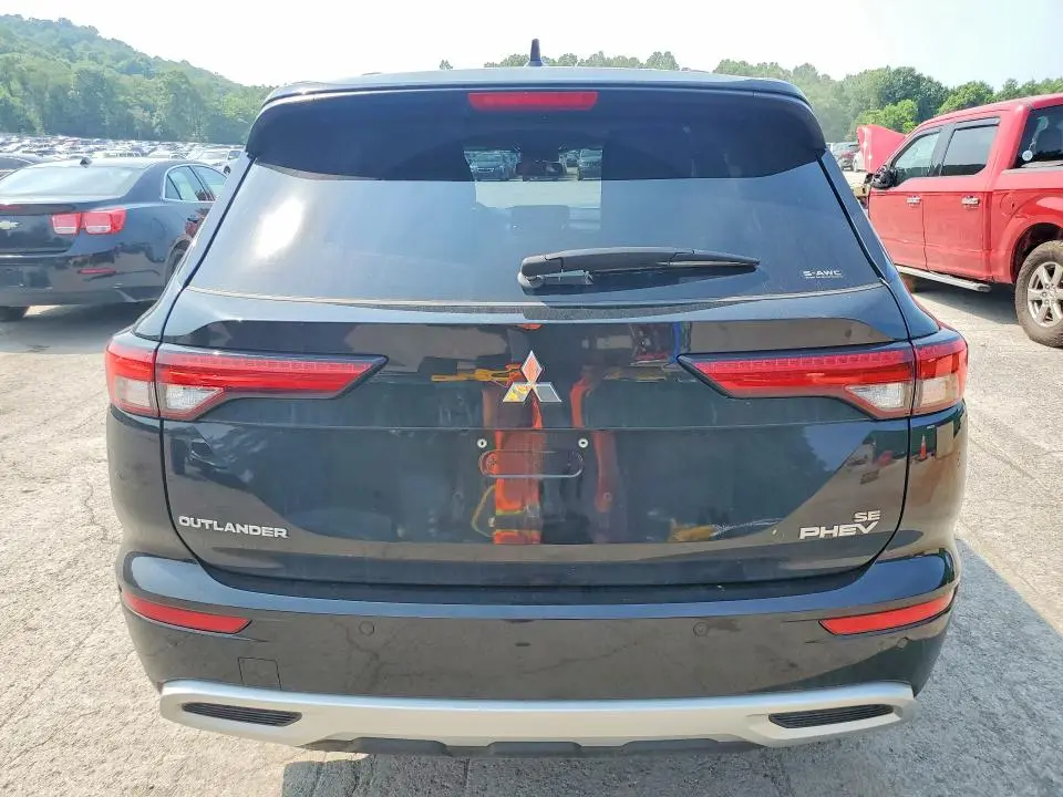 2024 MITSUBISHI OUTLANDER SE  