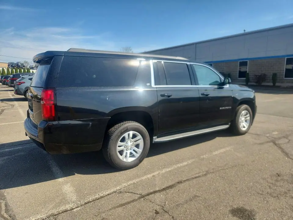 2017 CHEVROLET SUBURBAN K1500 LT  