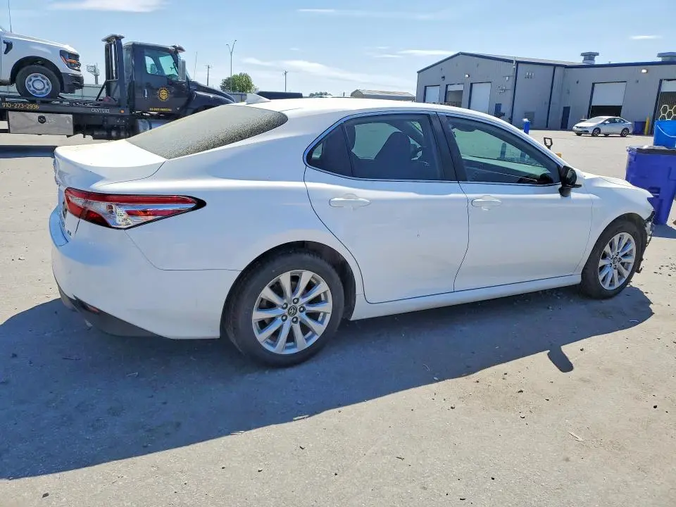 2019 TOYOTA CAMRY LE  