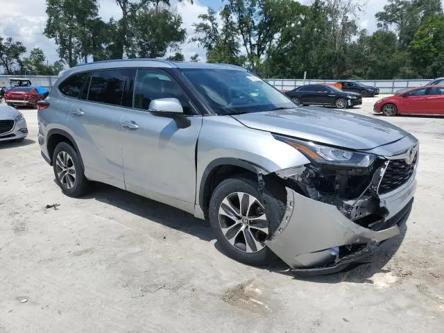 2020 TOYOTA HIGHLANDER XLE  
