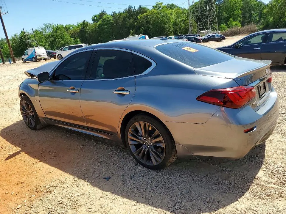 2018 INFINITI Q70 3.7 LUXE  