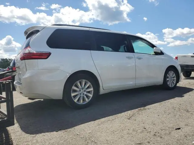 2015 TOYOTA SIENNA XLE  