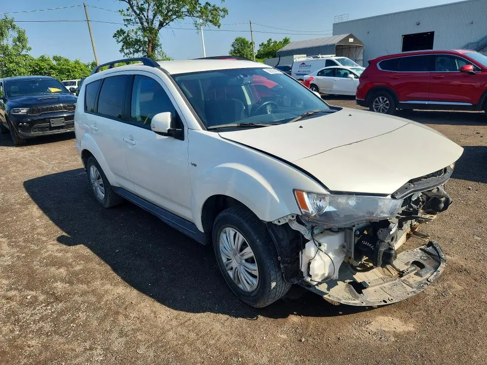 2012 MITSUBISHI OUTLANDER SE  