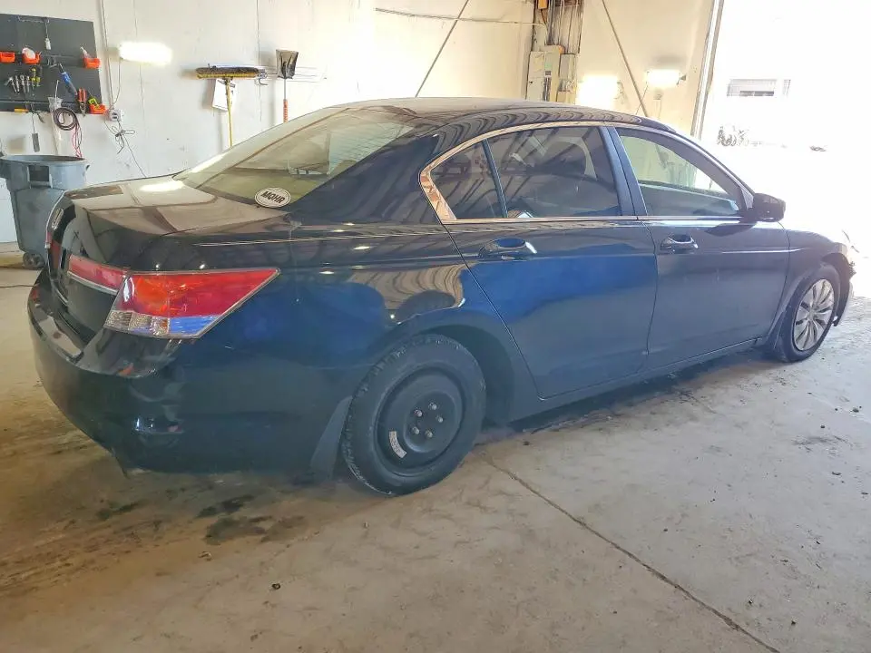 2011 HONDA ACCORD LX  
