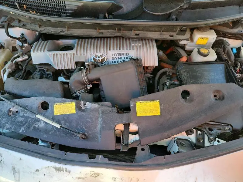 2014 TOYOTA PRIUS V THREE  