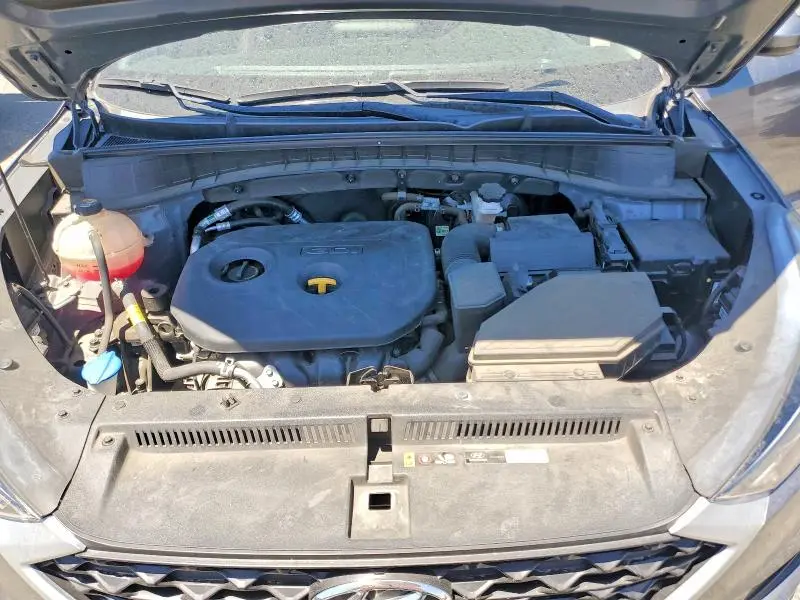 2021 HYUNDAI TUCSON SE  