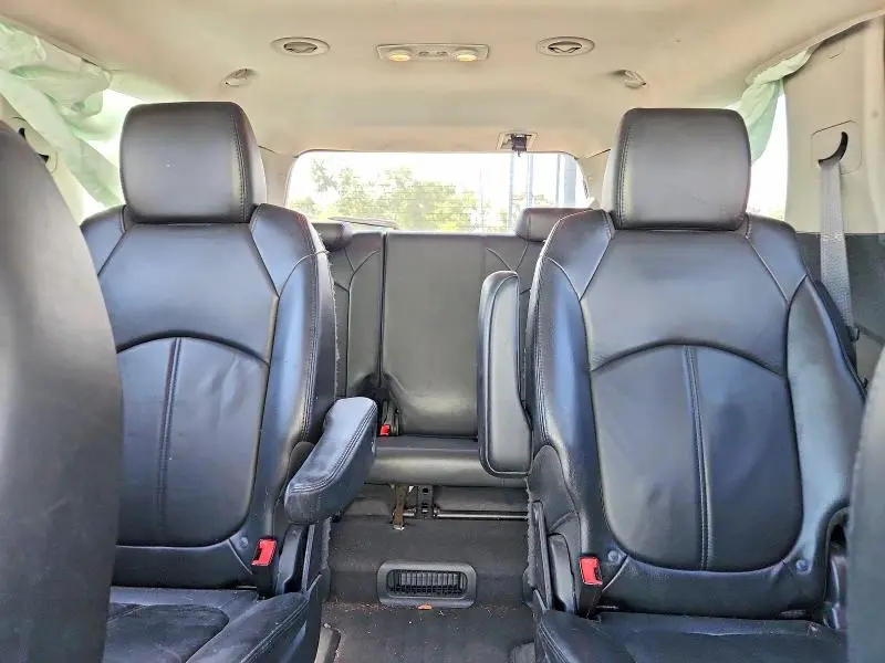 2011 GMC ACADIA SLT-1  