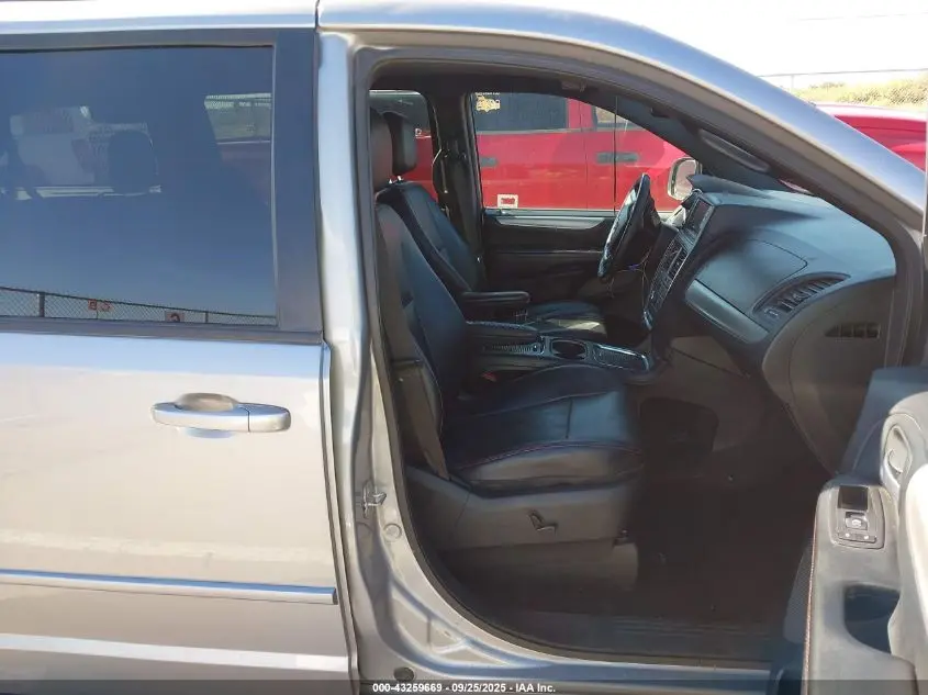 2017 DODGE GRAND CARAVAN GT