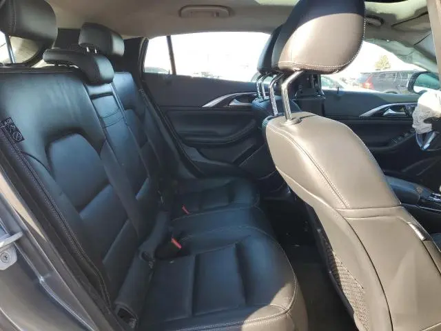 2017 INFINITI QX30 BASE  