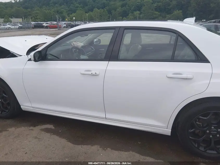 2023 CHRYSLER 300 TOURING L AWD