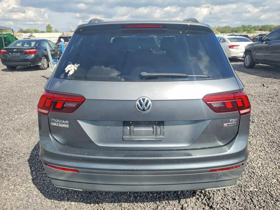 2018 VOLKSWAGEN TIGUAN S  