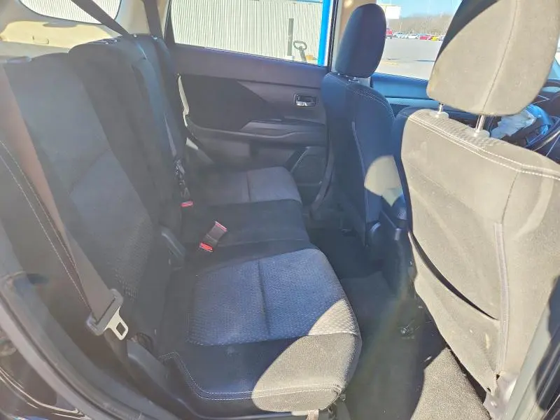 2018 MITSUBISHI OUTLANDER SE  