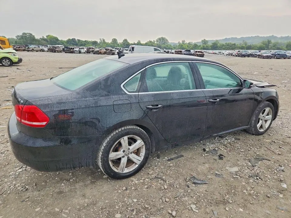 2013 VOLKSWAGEN PASSAT SE  