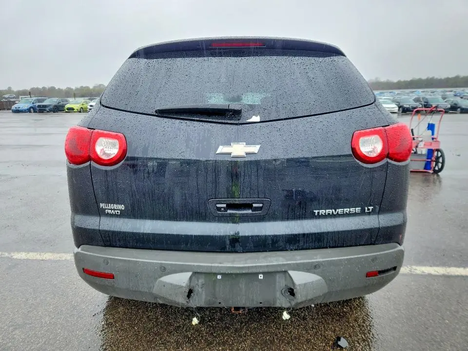 2012 CHEVROLET TRAVERSE LT  