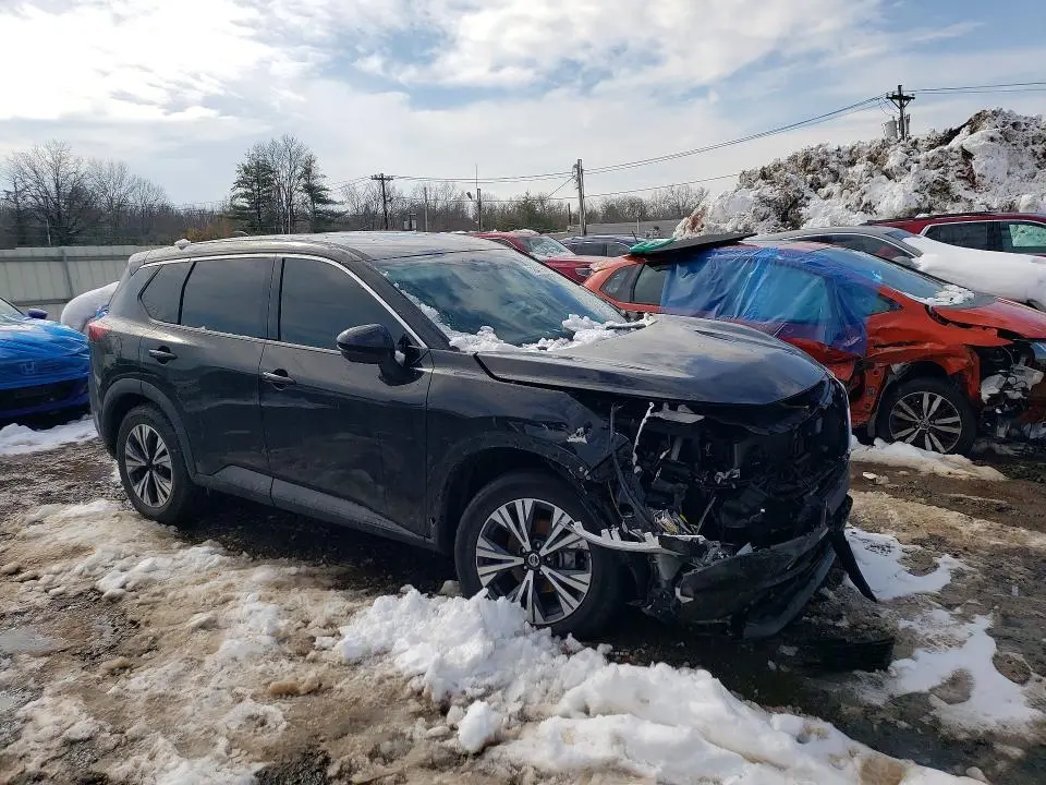 2021 NISSAN ROGUE SV  