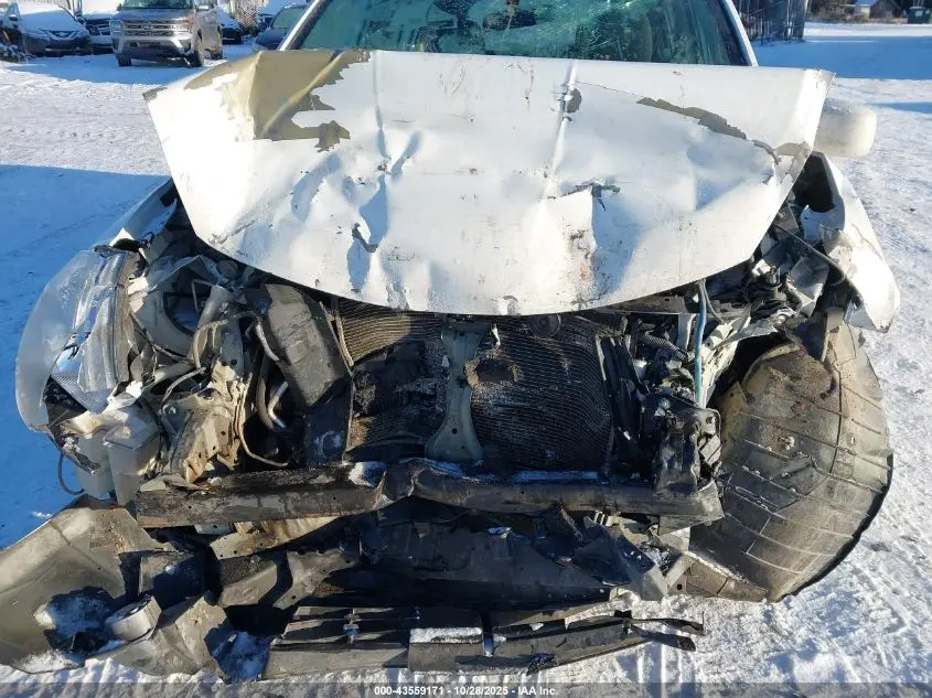 2011 NISSAN VERSA 1.8S