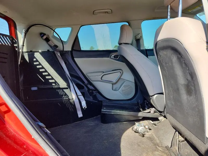2021 KIA SOUL S  
