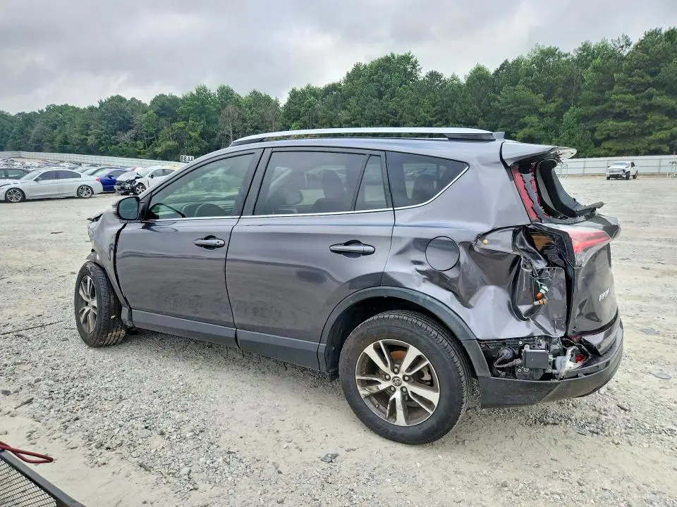 2018 TOYOTA RAV4 XLE  