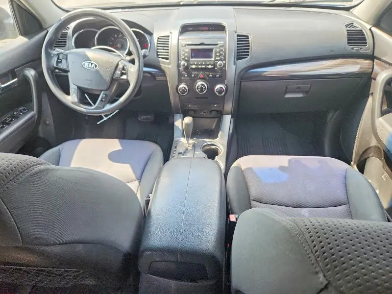 2011 KIA SORENTO LX  