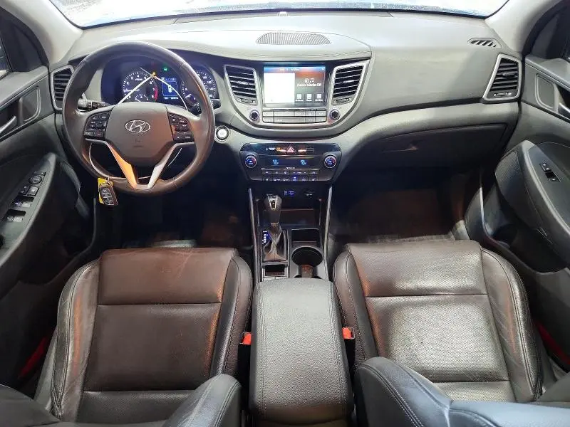 2017 HYUNDAI TUCSON SE PLUS  