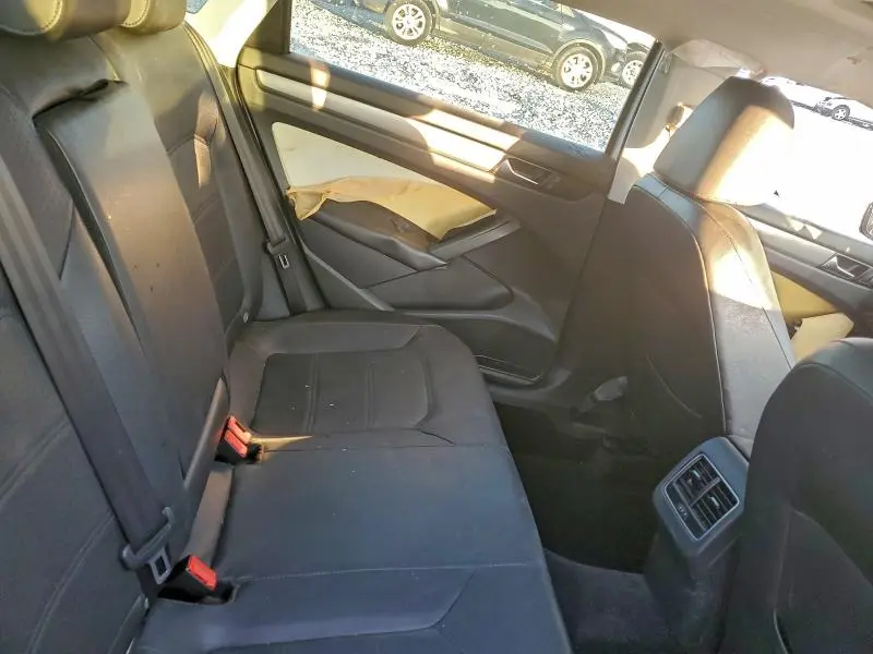 2014 VOLKSWAGEN PASSAT SE  