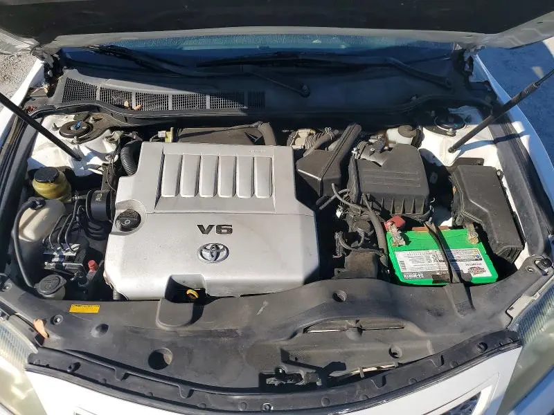 2010 TOYOTA CAMRY SE V6  