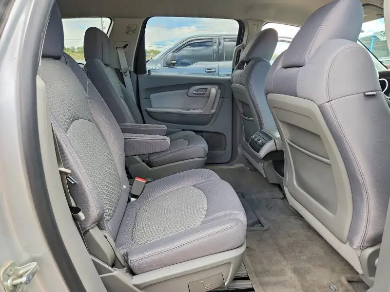 2012 CHEVROLET TRAVERSE LT  