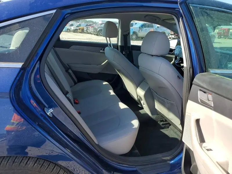 2018 HYUNDAI SONATA SE  