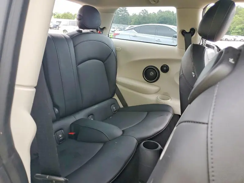 2015 MINI COOPER S  