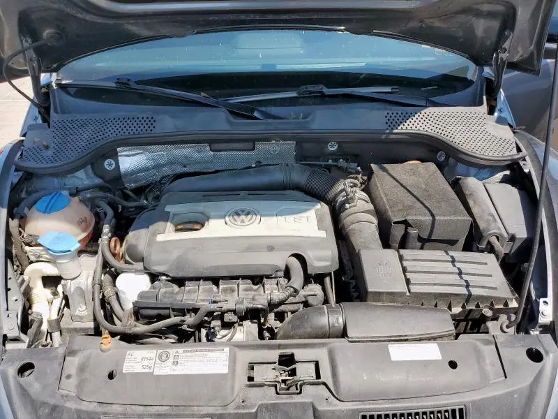 2013 VOLKSWAGEN BEETLE TURBO  