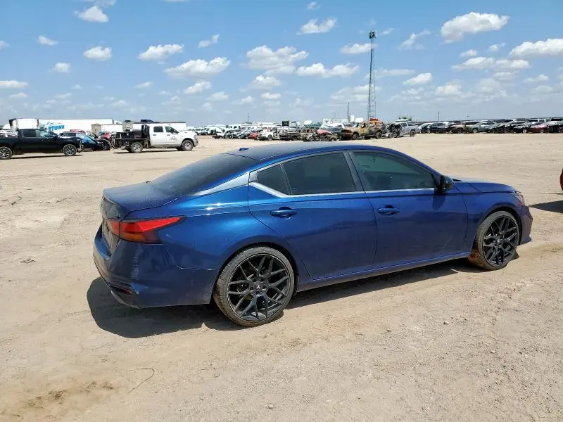 2019 NISSAN ALTIMA SR  