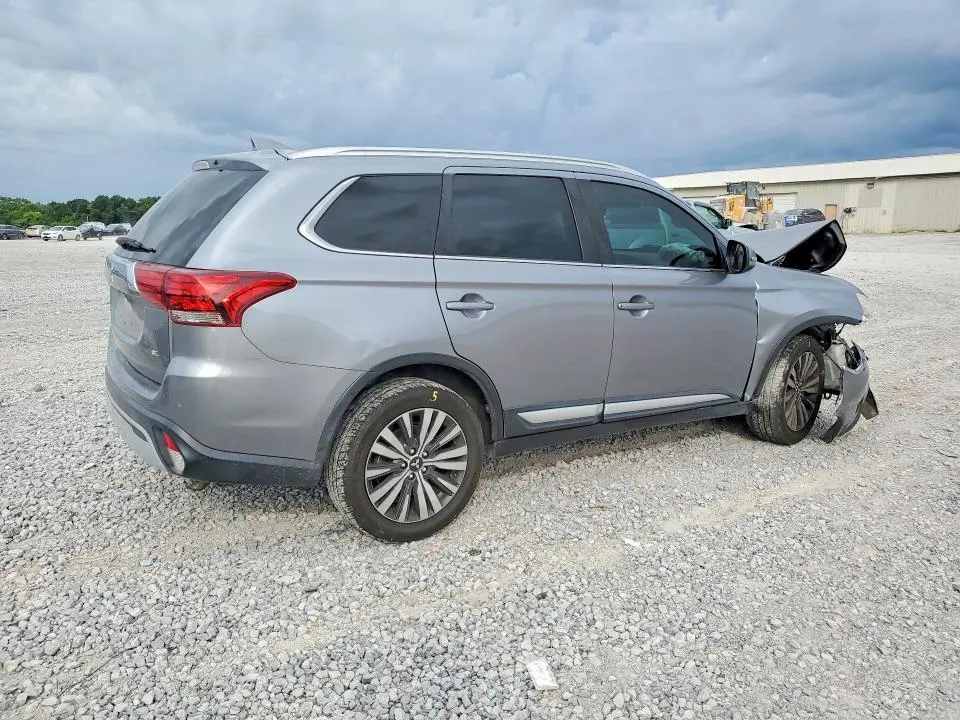 2020 MITSUBISHI OUTLANDER SE  