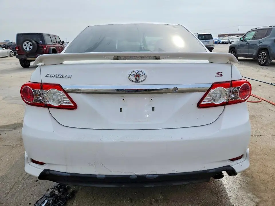 2011 TOYOTA COROLLA S  