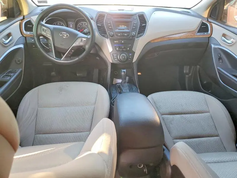 2016 HYUNDAI SANTA FE SE  