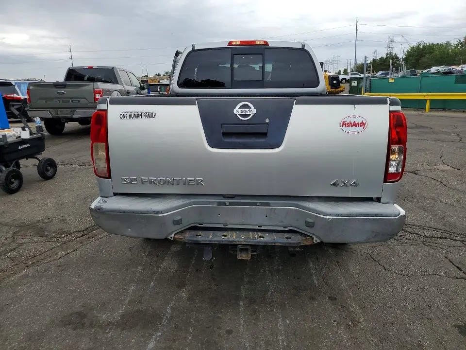2010 NISSAN FRONTIER SE V6  