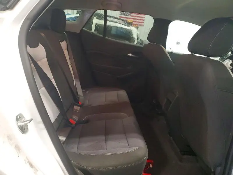 2025 CHEVROLET TRAX LS  