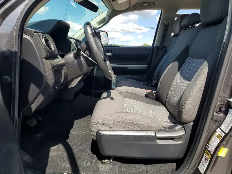 2015 TOYOTA TUNDRA CREWMAX SR5  