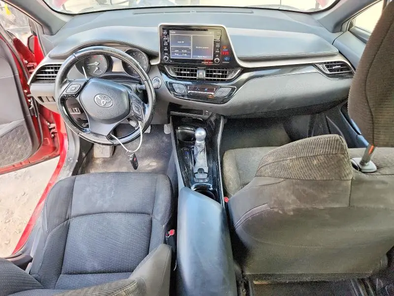 2019 TOYOTA C-HR XLE  