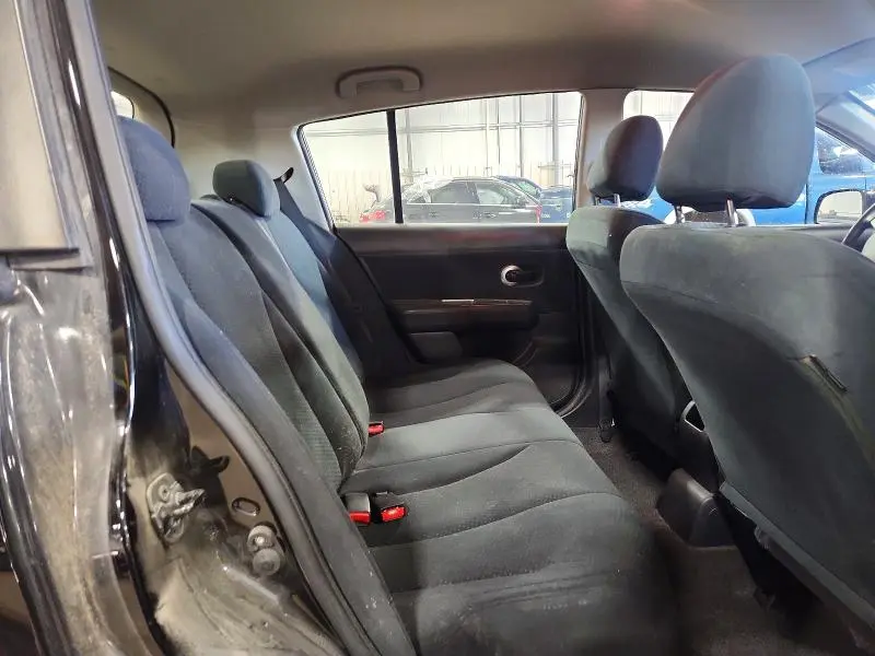 2010 NISSAN VERSA 1.8 S  