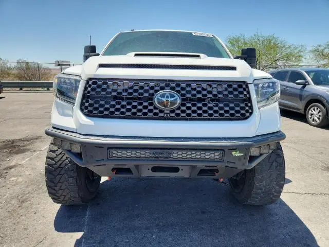 2018 TOYOTA TUNDRA CREWMAX SR5  