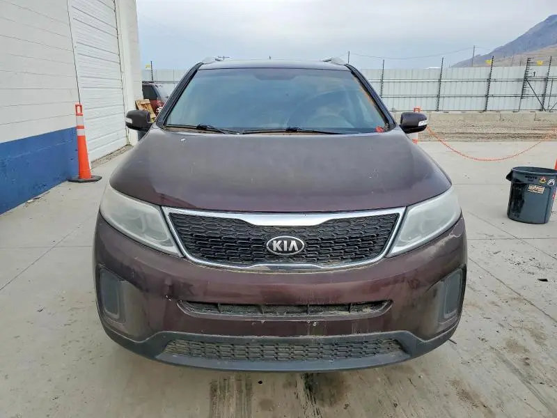 2015 KIA SORENTO LX  